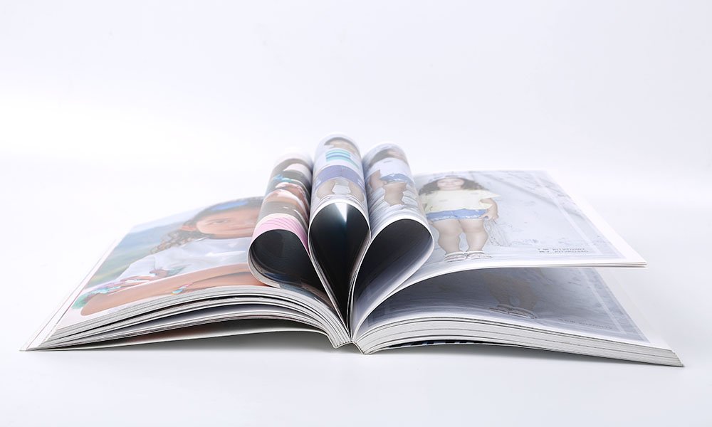 夏天服裝畫冊(cè)設(shè)計(jì) 夏天服裝畫冊(cè)設(shè)計(jì)