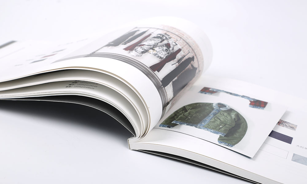 冬季陳列服裝畫冊(cè)設(shè)計(jì) 冬季陳列服裝畫冊(cè)設(shè)計(jì)