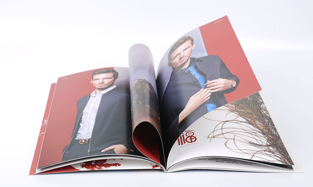 春夏時尚服裝畫冊設(shè)計 春夏時尚服裝畫冊設(shè)計