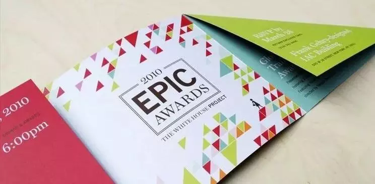 畫冊(cè)單頁設(shè)計(jì)要注意什么 該如何對(duì)畫冊(cè)單頁進(jìn)行排版